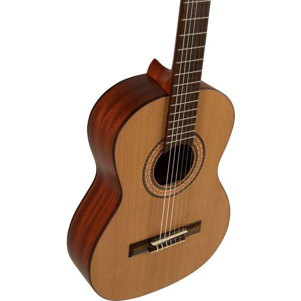 Фото Гитара классическая 3/4 MANUEL RODRIGUEZ T-57