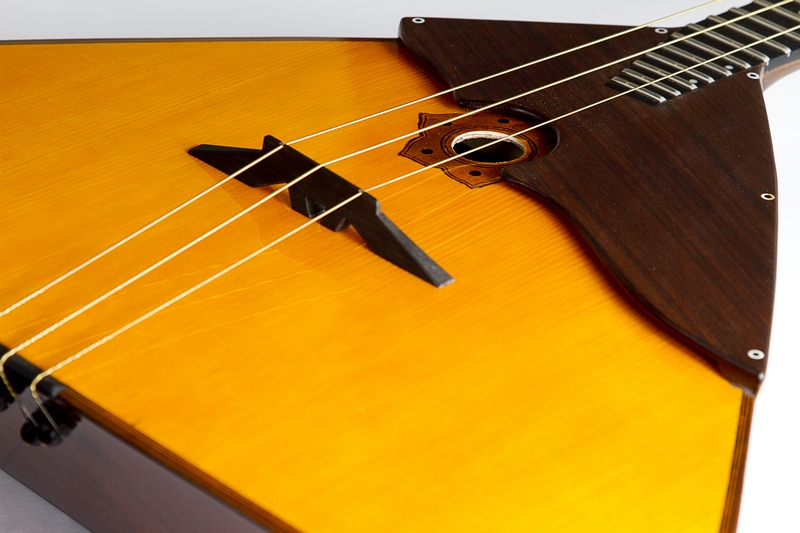 Фото ПКМИ фонда П.И.Чайковского Балалайка Альт (Категория II)