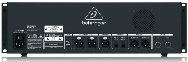 Фото Behringer S32