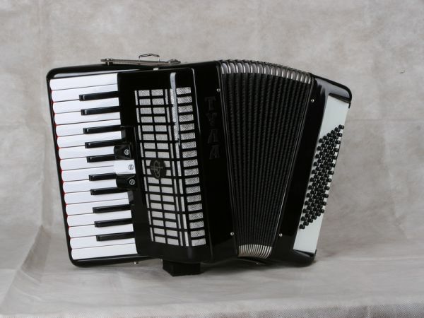 Фото Аккордеон Тула 26х72-II-3 черный