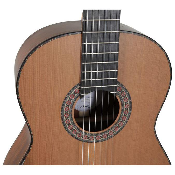 Фото Гитара классическая 4/4 (кедр/красное дерево массив) MANUEL RODRIGUEZ D-C