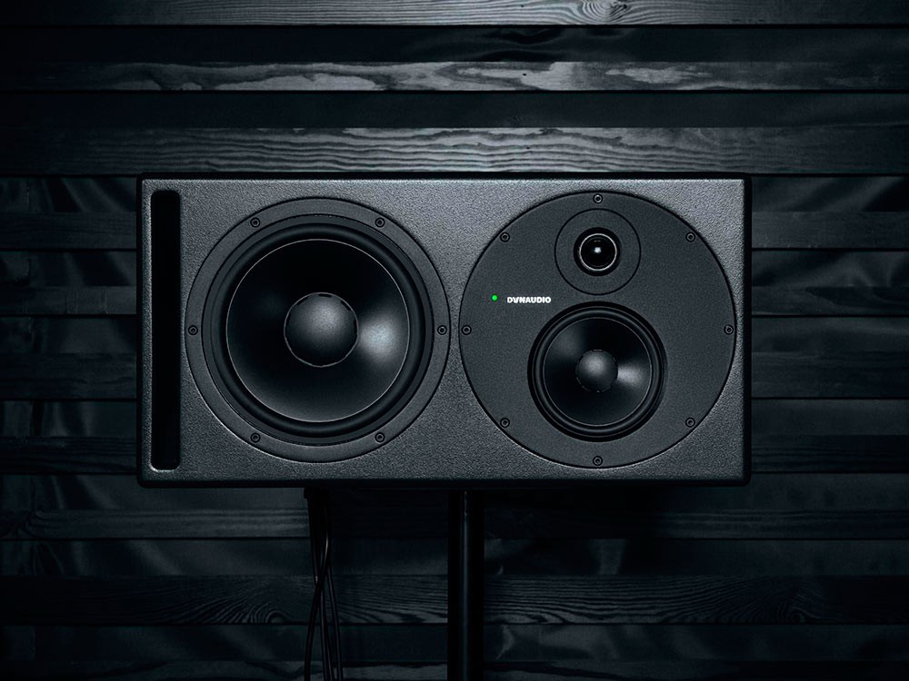 dynaudio_core_59_horizontal_01_1.jpg