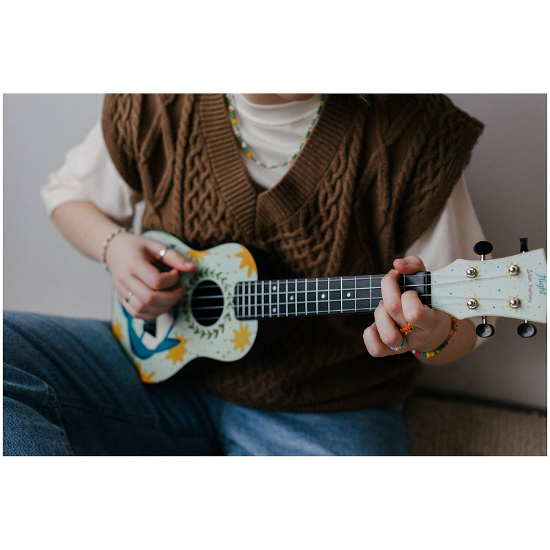 Фото FLIGHT TUC DASHA KIRPICH / Даша Кирпич акулеле - Укулеле концерт Флайт