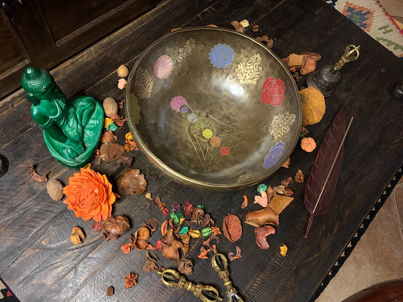 Фото Поющая чаша кованая Yogini SB-YOG 32  соль