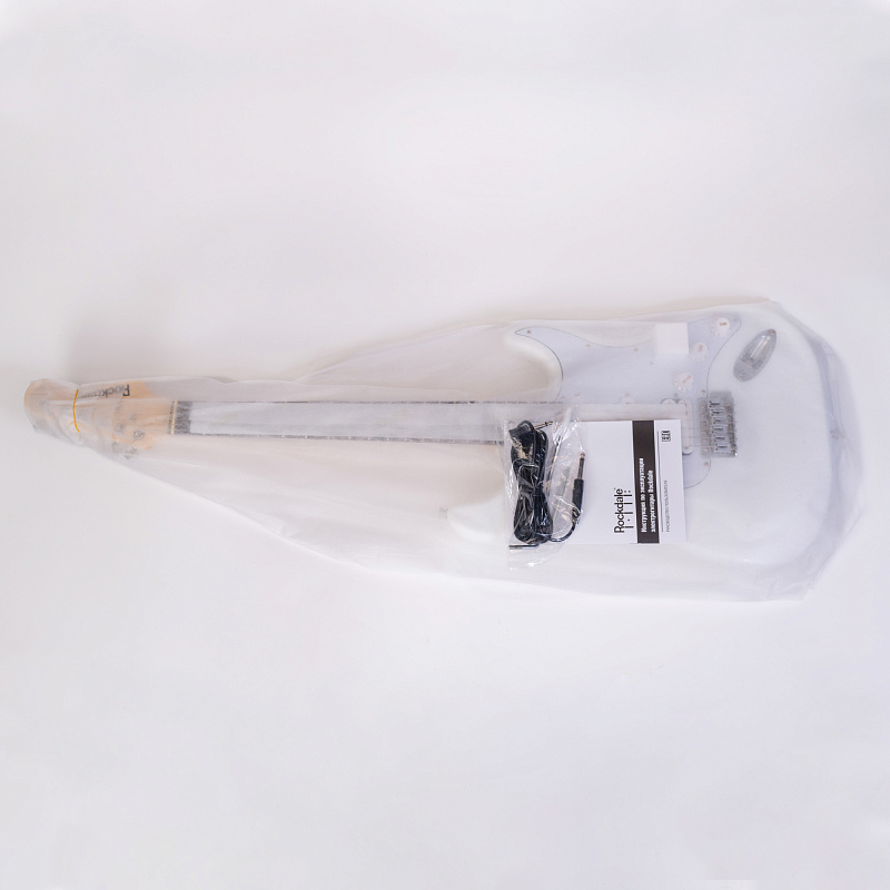 Фото Электрогитара ROCKDALE Stars HSS WH