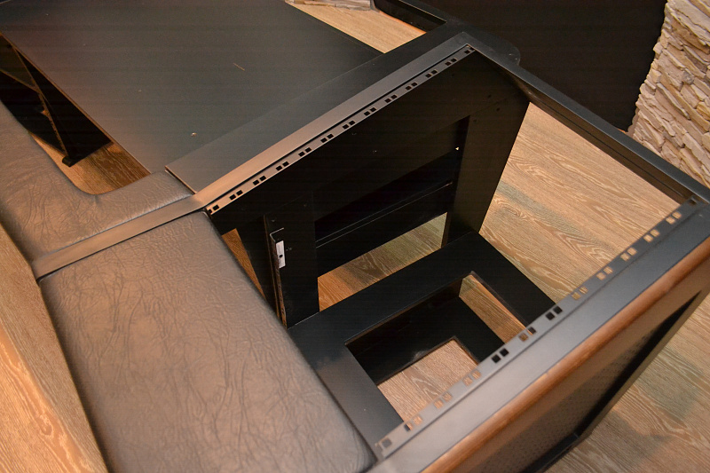 Фото Стол студии звукозаписи muz сс-4