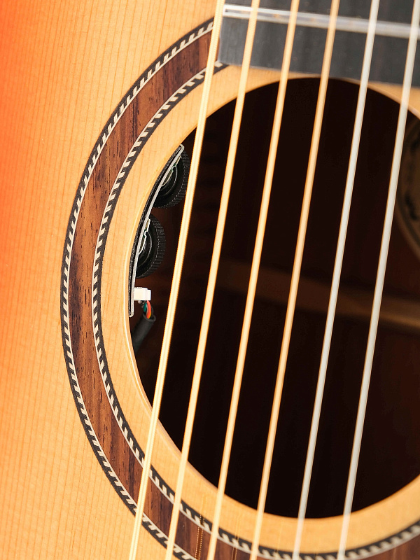 Фото Электроакустическая гитара Shadow P-GЕ